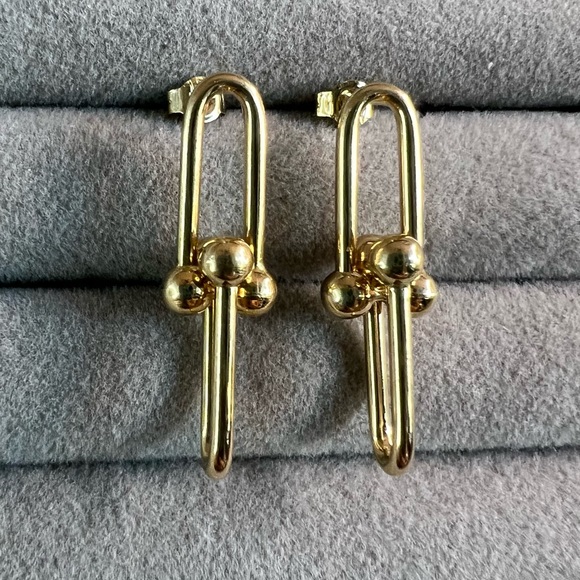 ✅Sold‼️Sale‼️18K Real Gold Hardware Earrings - Picture 3 of 9